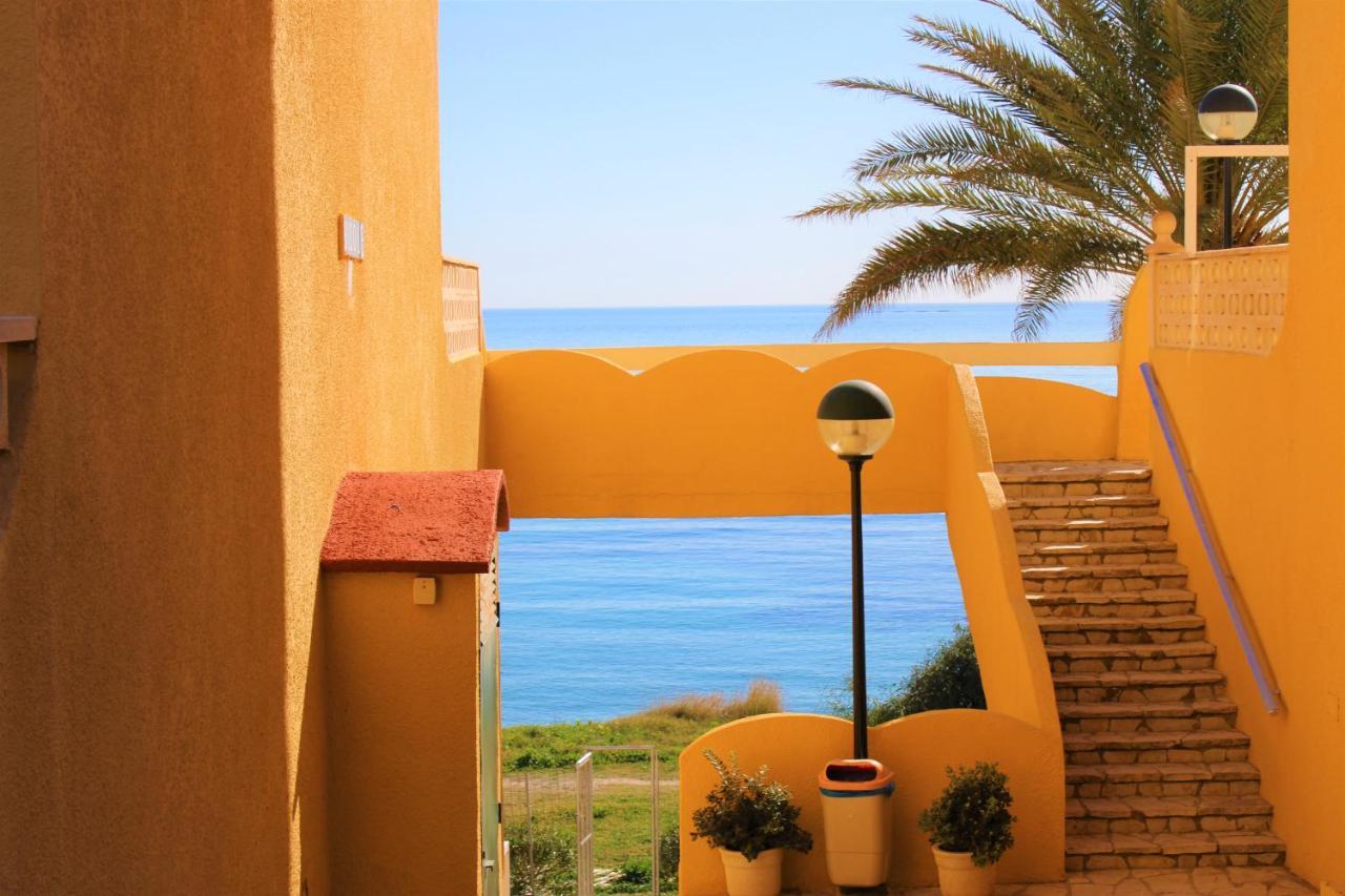 Bungalo En Primera Linea De La Playa إل كامبيلو المظهر الخارجي الصورة